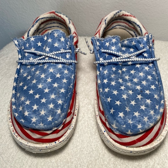Hey Dude Red, White and Blue shoes in size Y4-L5 - Picture 4 of 6